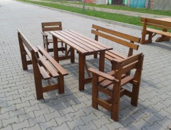 Zahradní set Šárka-materiál smrk o síle 3cm-(d 160cm x v 73cm x š 64cm)- cena cca 3 300,-kč+1x křeslo 850,-(nátěr TEAK)